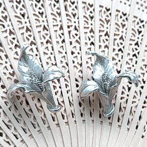 adies Earrings For SAle Clip on's Monet signed